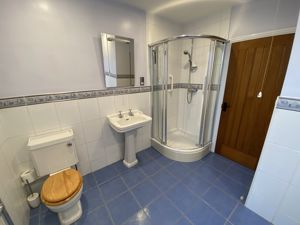 Family Bathroom- click for photo gallery